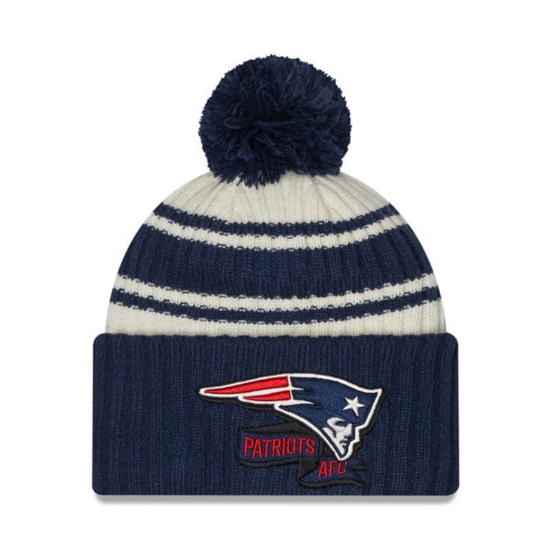 New England Patriots New Era 2022 Sideline Sport Cuffed Pom Knit Hat – Cream/Navy