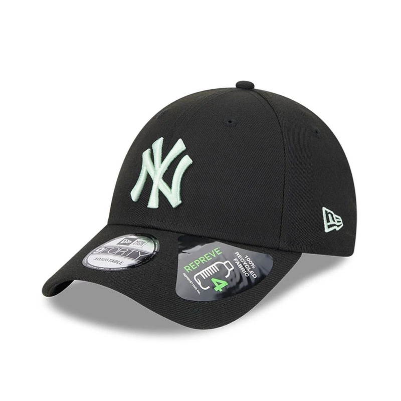 New York Yankees MLB Repreve Peppermint Black 9FORTY Adjustable Cap OSFM