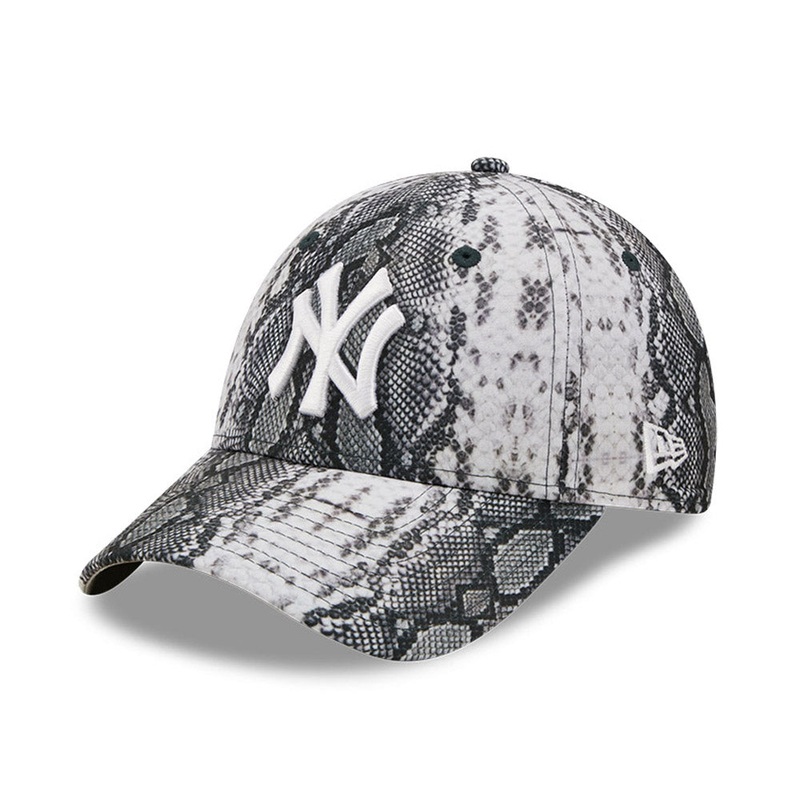 New York Yankees 9FORTY Womens Animal Print Multi Cap One Size
