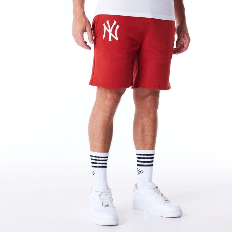 New York Yankees League Essential Red Shorts XS