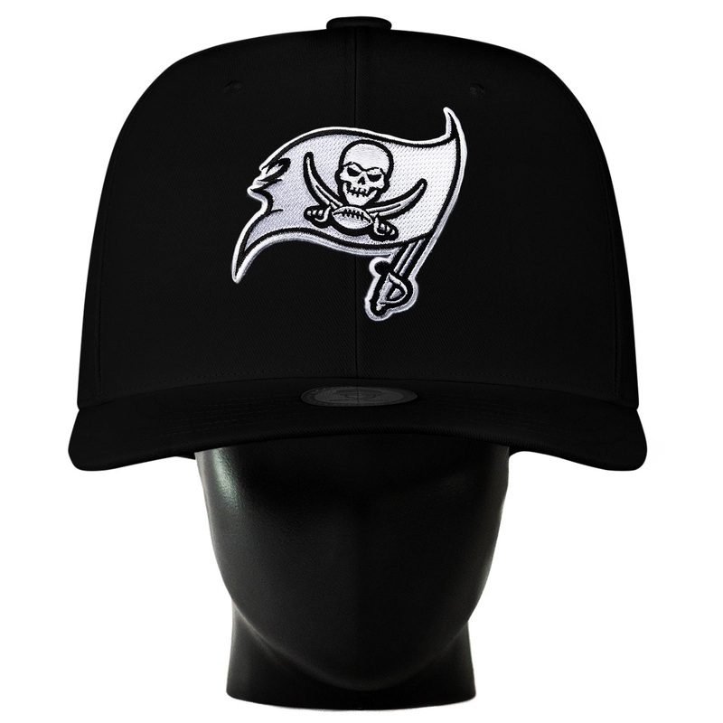 Tampa Bay Buccaneers “Blackout” Noggin Black (S/M)