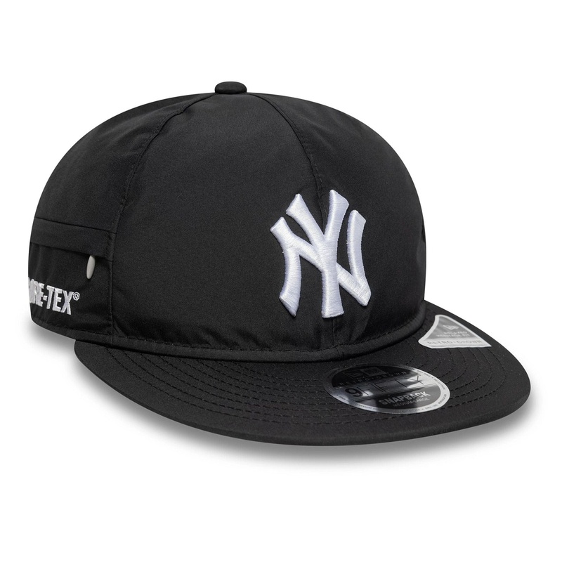 New York Yankees MLB Gore-Tex Outdoor Black Retro Crown 9FIFTY Adjustable Cap S-M