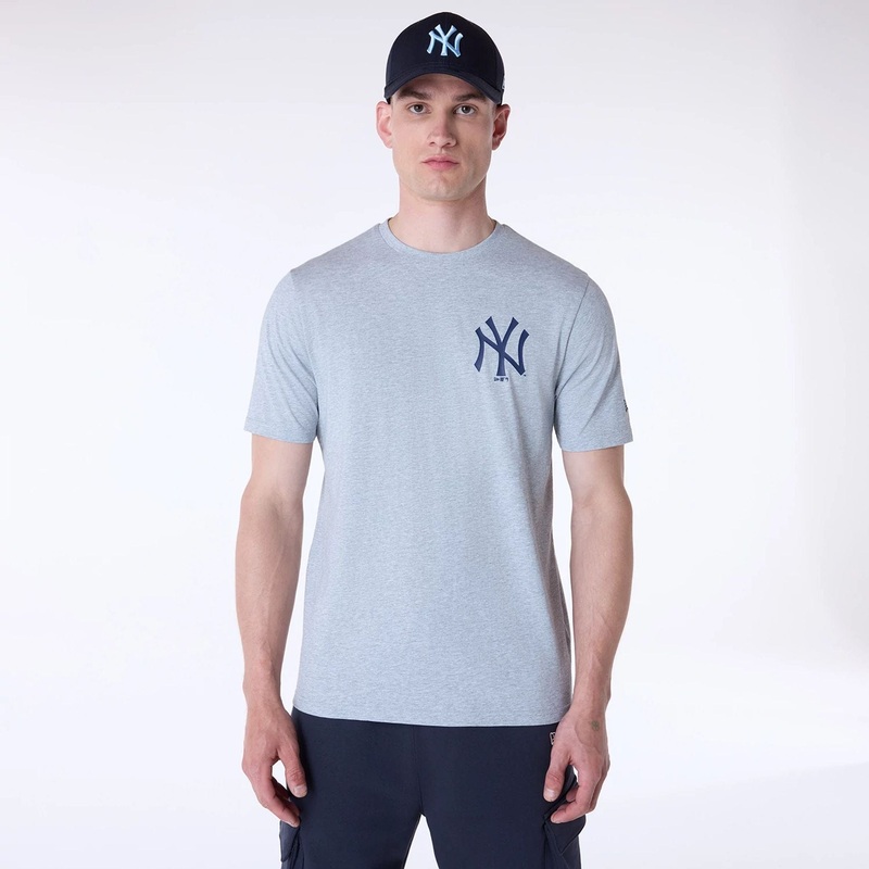 New York Yankees MLB Pennant Graphic Grey T-Shirt XS