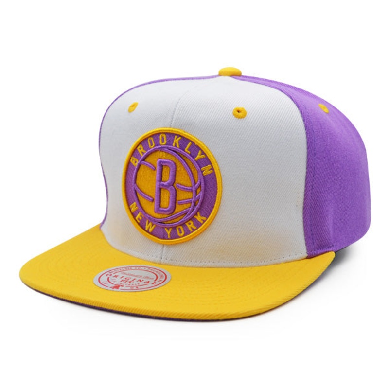 Brooklyn Nets Mitchell & Ness BROTHERHOOD Snapback Hat – White/Yellow/Light Purple