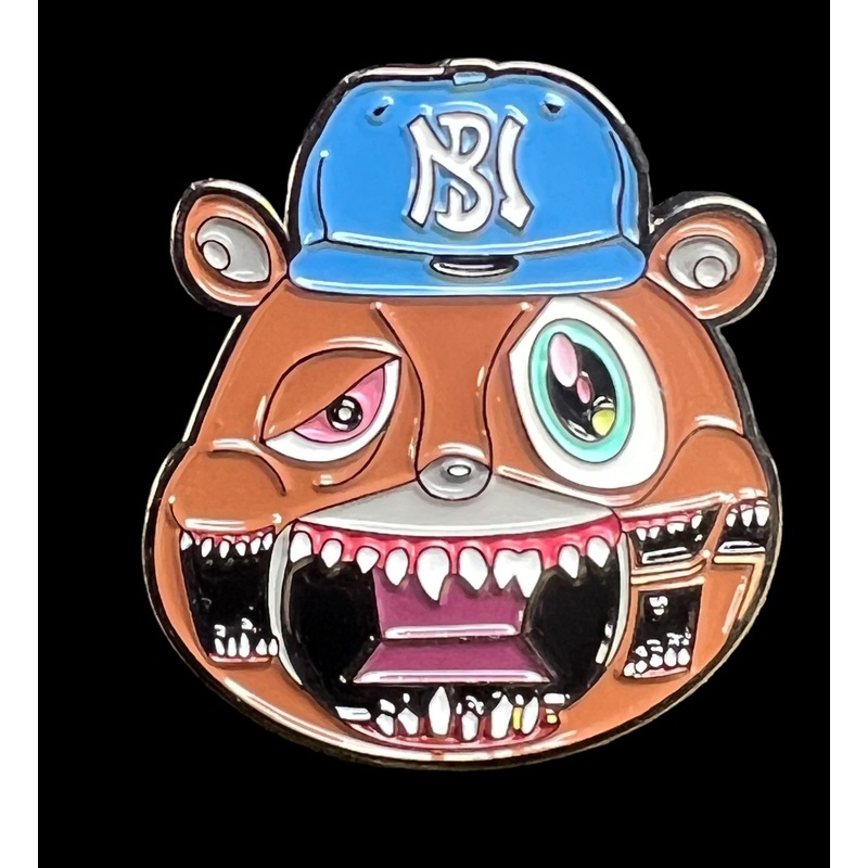 UPTOWN BEAR PIN