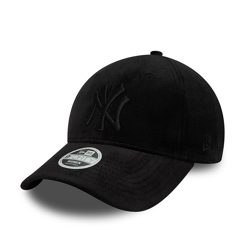 New York Yankees 9FORTY Womens Velour Black Cap One Size