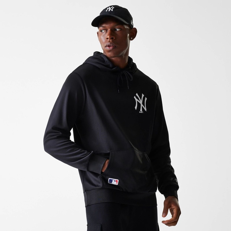 New York Yankees MLB Essentials Black Pullover Hoodie XS