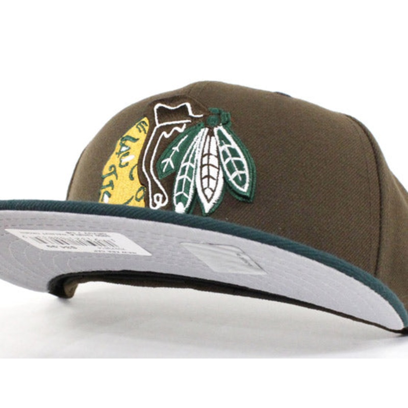 Chicago Blackhawks New Era 59Fifty Fitted Hat (Beef and Broccoli Gray Under Brim) 7 1/8
